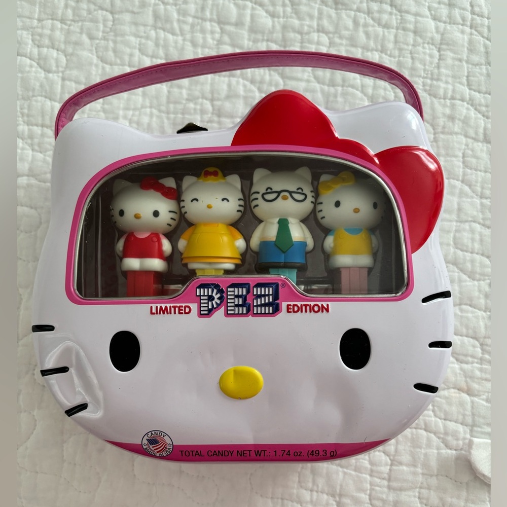 Hello Kitty Pez tin lunch box